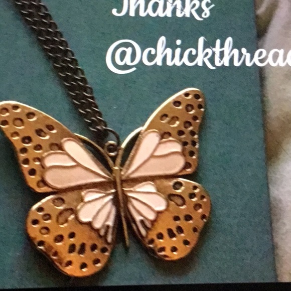 Jewelry - Vintage Butterfly Necklace